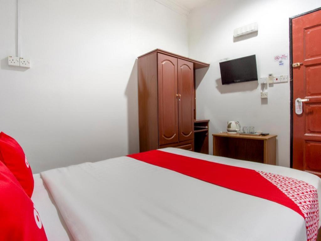 Oyo 89782 Ranau City Inn Exterior photo