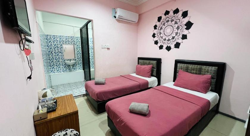 Oyo 89782 Ranau City Inn Exterior photo