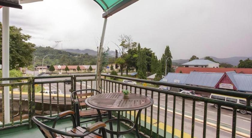 Oyo 89782 Ranau City Inn Exterior photo
